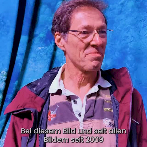 Nicht nur unsere Ausstellung ist spannend sondern auch der Stoff auf dem sie gedruckt ist