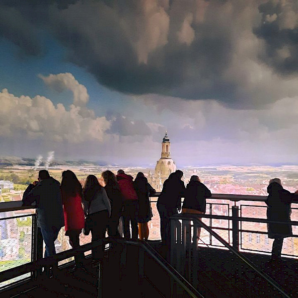 MIT BLICK AUF DIE FRAUENKIRCHE Schon gewusst 1813 - Nach Abschluss des Faust steigt Johann Wolfgang von Goethe zur Aussich...